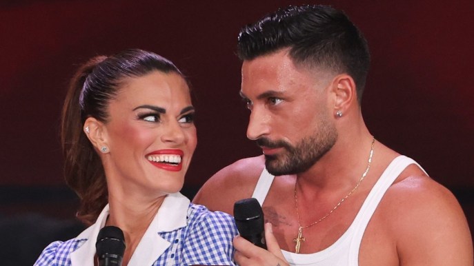 Bianca Guaccero innamorata di Giovanni Pernice: “È stato testardo, ci stiamo lavorando”