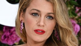 Blake Lively accusa Justin Baldoni di molestie sessuali: “Forte disagio emotivo”